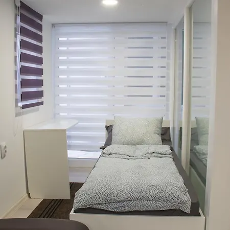 The Quarter - Peaceful Garden In The Old Daire *