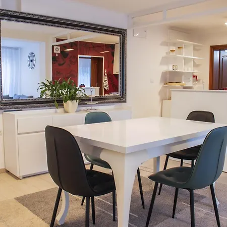 Daire The Quarter - Peaceful Garden In The Old *