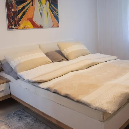 The Quarter - Peaceful Garden In The Old *