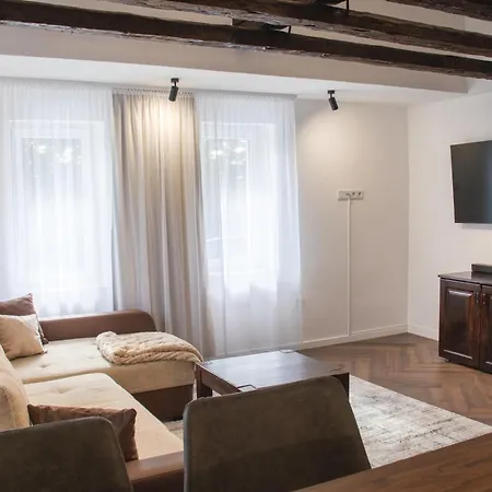 Daire The Quarter - Peaceful Garden In The Old