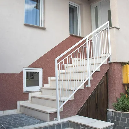 The Quarter - Peaceful Garden In The Old Apartamento Saraievo