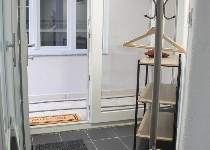 The Quarter - Peaceful Garden In The Old