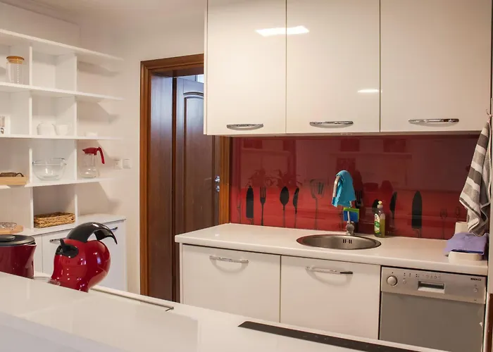 The Quarter - Peaceful Garden In The Old