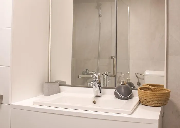 The Quarter - Peaceful Garden In The Old